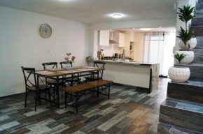 4 habitaciones, 5 baños, 12 huéspedes, Centro Expositor